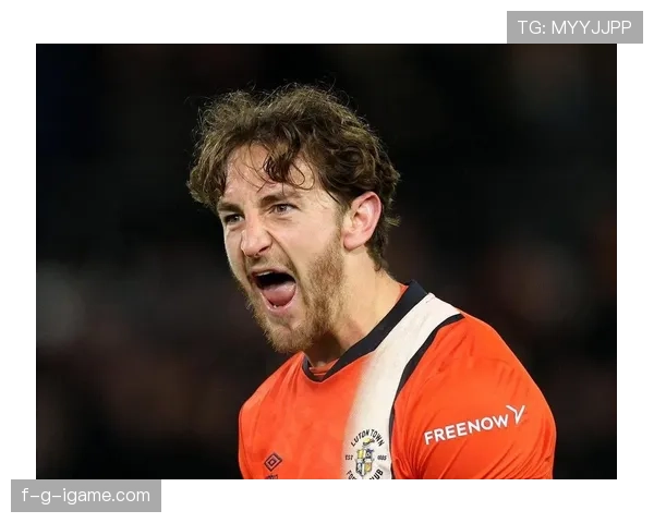 汤姆·洛克耶英超赛季状态火热，稳健领导力引关注