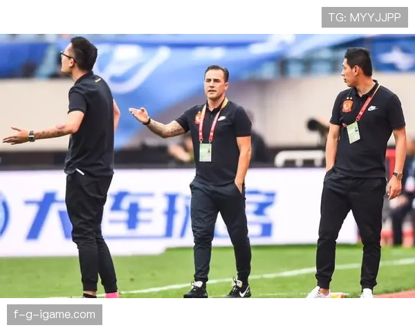 卡纳瓦罗回撤指挥防线如何有效遏制强敌边路攻势